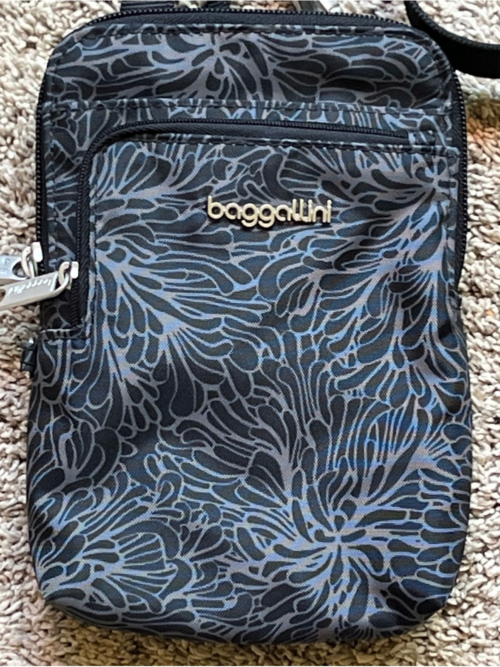 Baggallini Modern Take 2 RFID Crossbody Bag in grey blossom floral